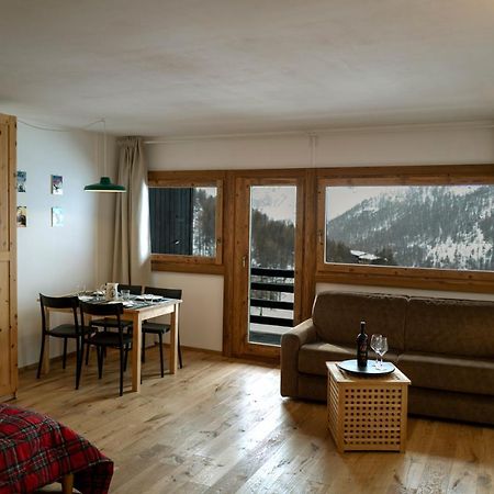 White Escape Apartamento Valtournenche Exterior foto